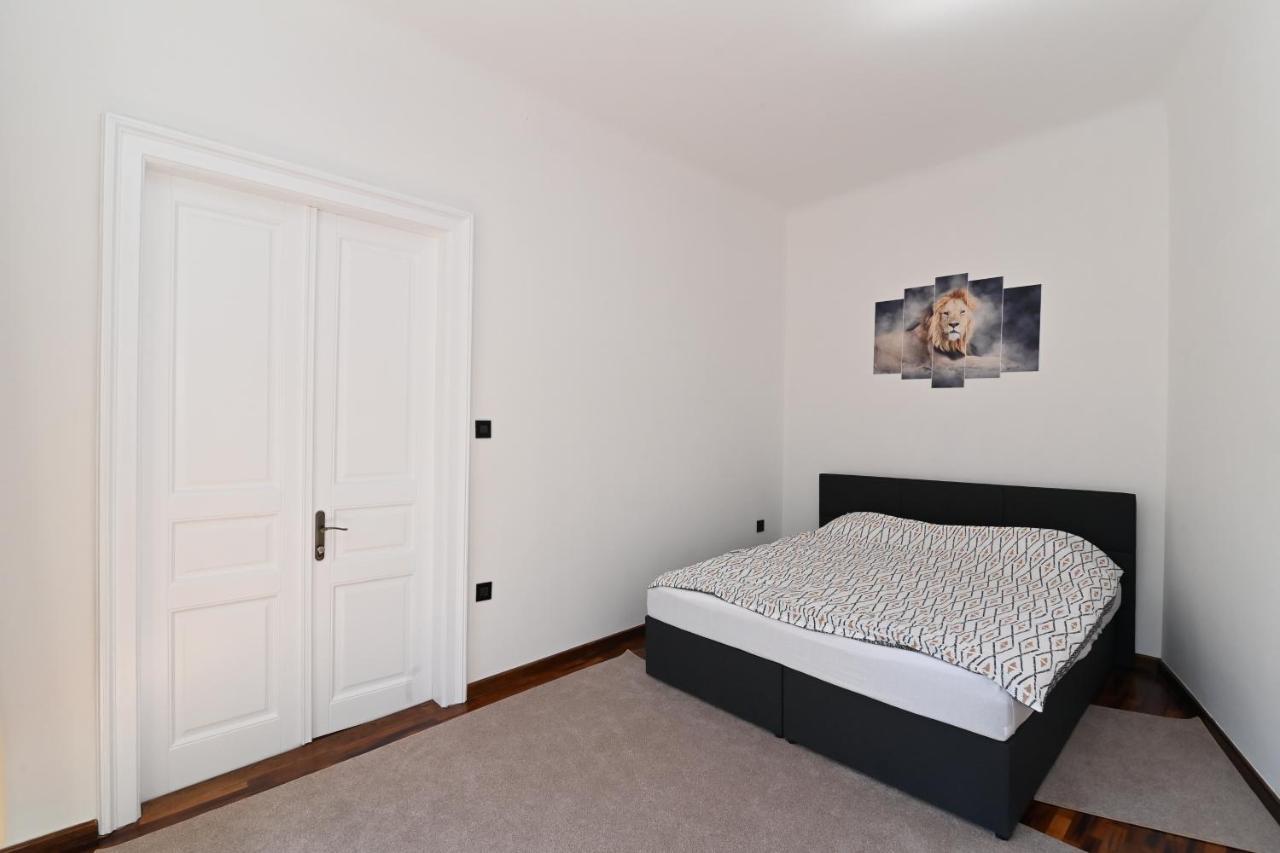 Tyson Apartman Rijeka Apartment Ngoại thất bức ảnh
